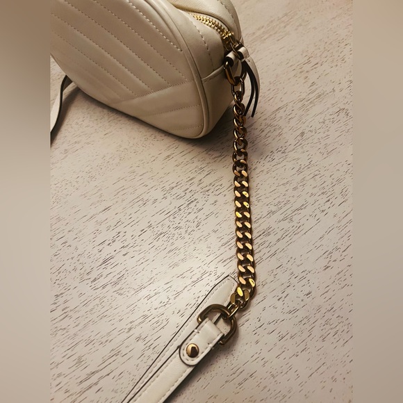 Tory Burch Kira Chevron Camera Bag, very good condition - Picture 9 of 11